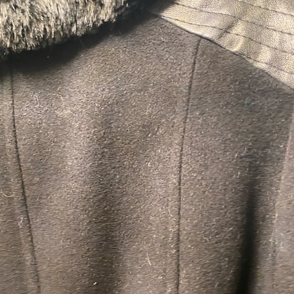 Via Spiga black coat with faux fur collar leather details size 10 - Picture 10 of 14